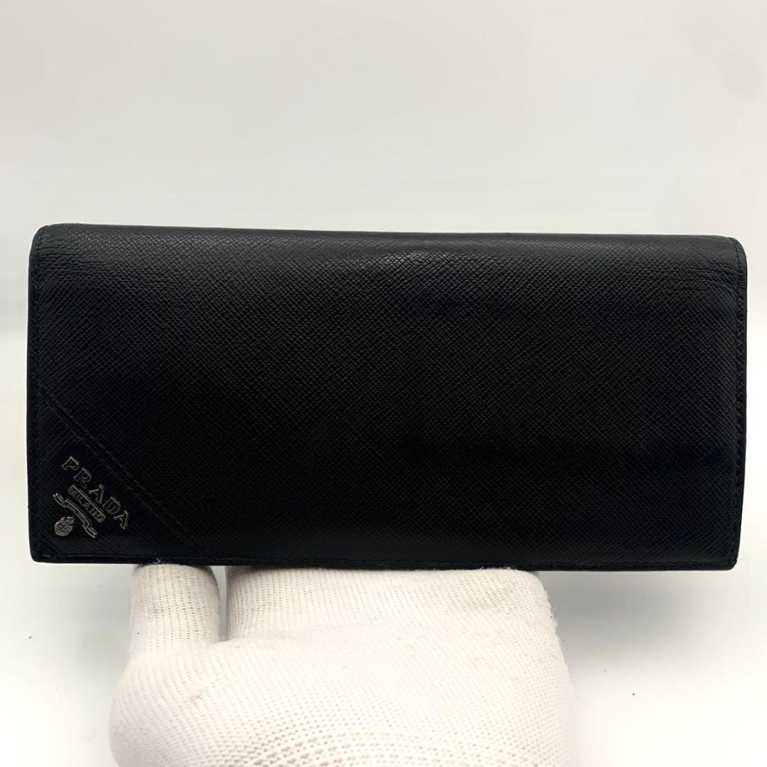 鑑定済み 美品 プラダ 二つ折り 長財布 サフィアーノ レザー 金具 ロゴ 黒