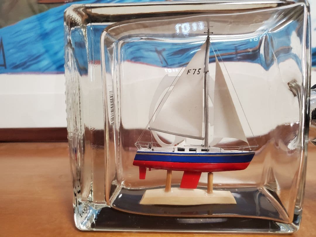 ボトルシップ 完全ハンドメイド　瓶が高価