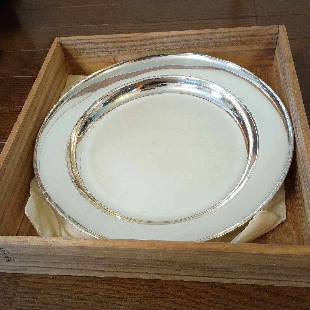 銀製円形盆　 鏡面仕上げ 2枚　木箱入り　直径30.5cm