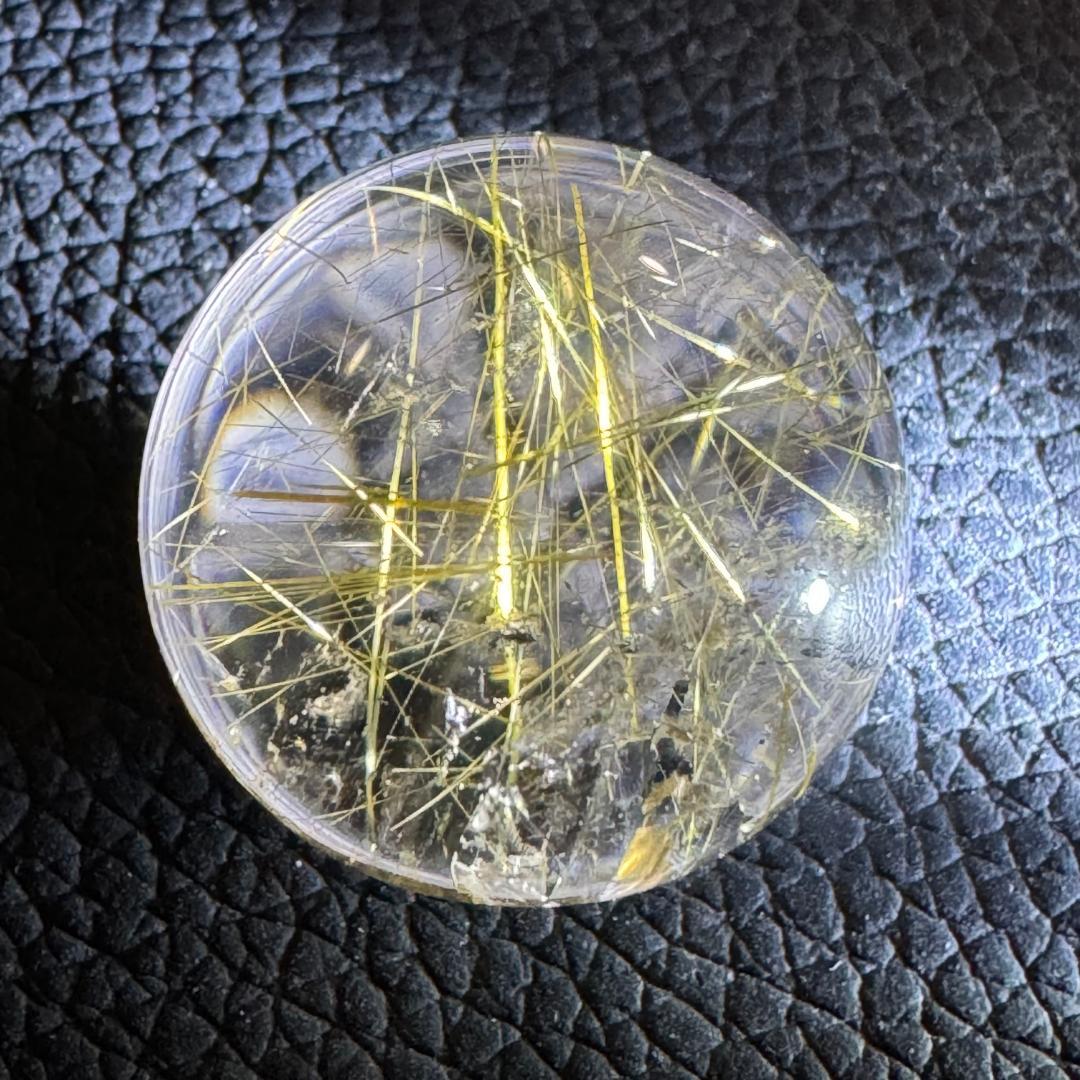 金運アップ（虹入り）◇ゴールドルチルクォーツ◇丸玉　約24㎜