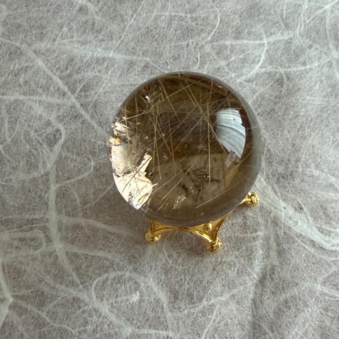 金運アップ（虹入り）◇ゴールドルチルクォーツ◇丸玉　約24㎜