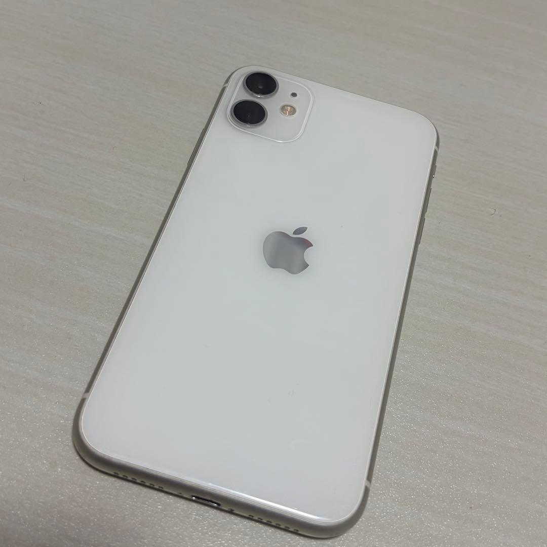 iPhone 11 ホワイト 本体 128GB