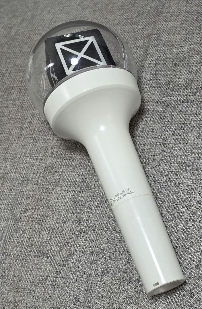 NiziU 公式 ペンライト ホワイト 動作確認済