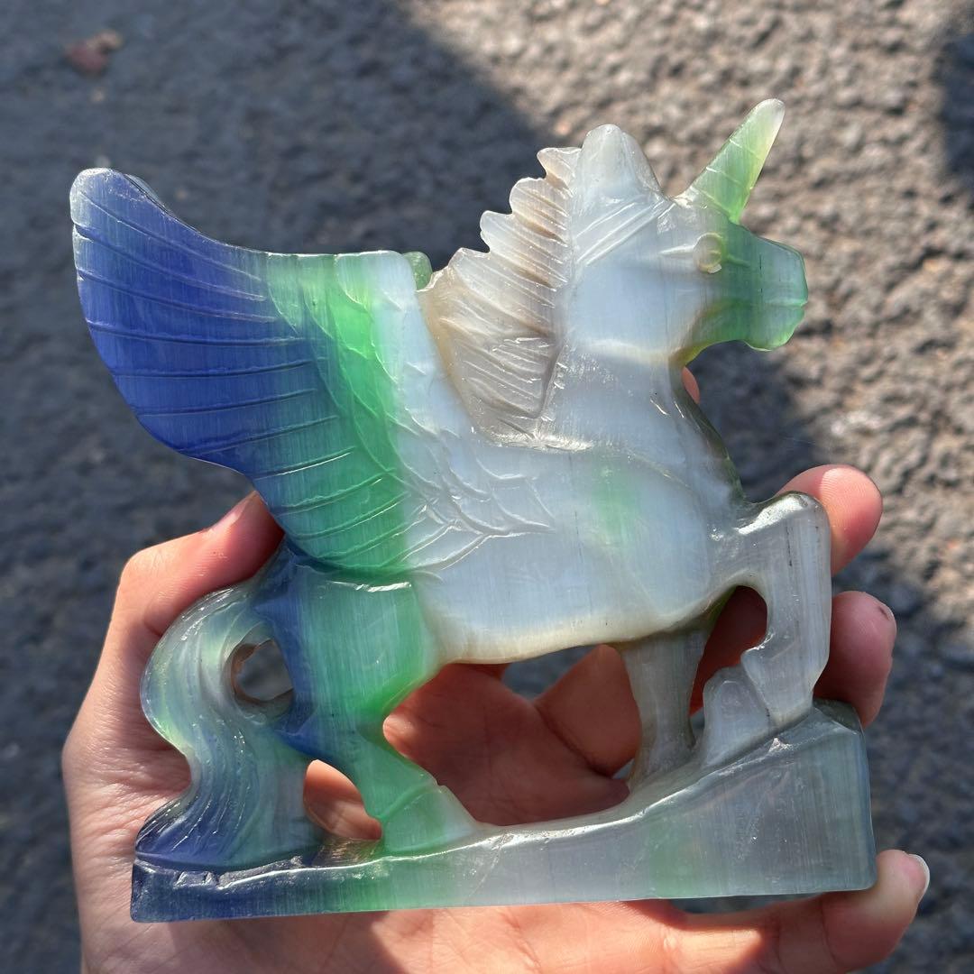 天然石猫目石のユニコーン　置物　ご購入前に在庫確認必要G.281