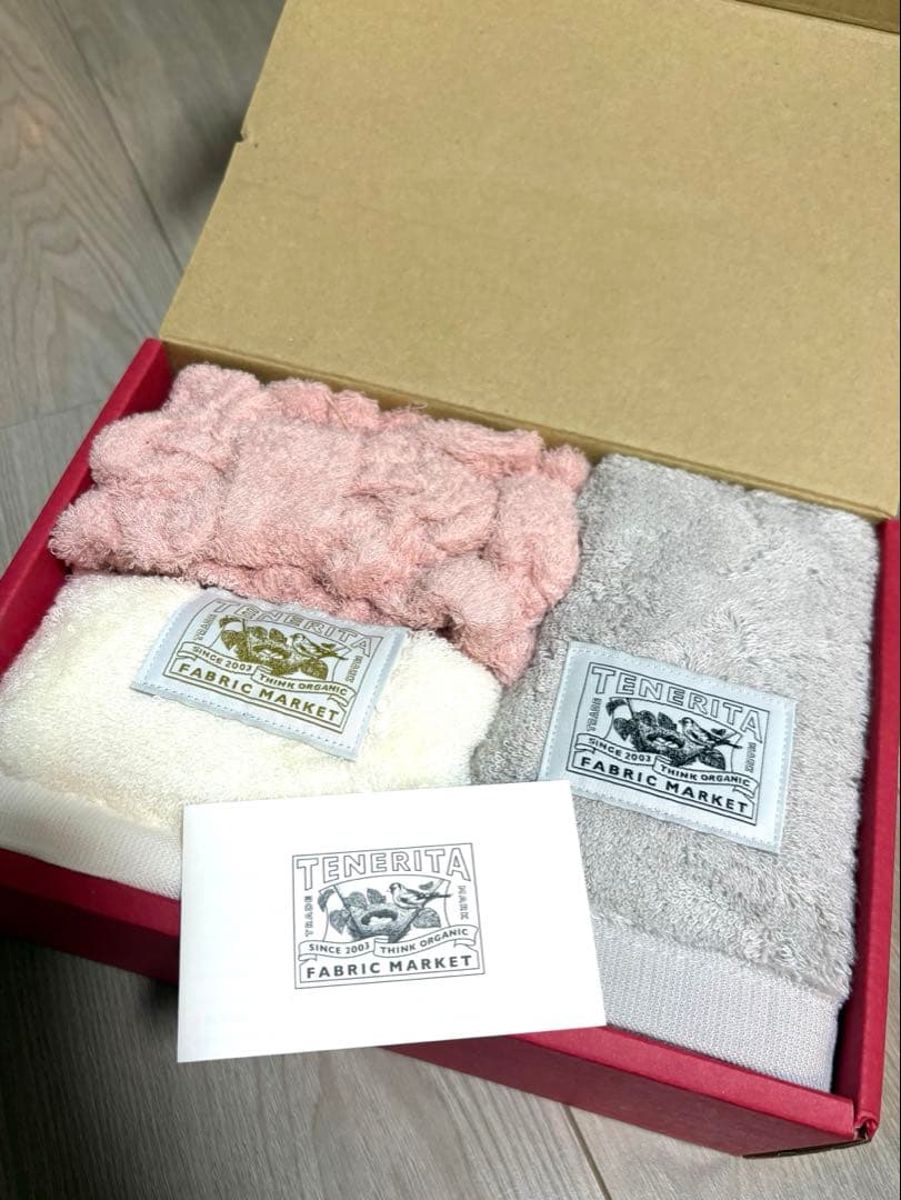 TENERITA フェイスタオル2枚、ヘアバンド　最安値