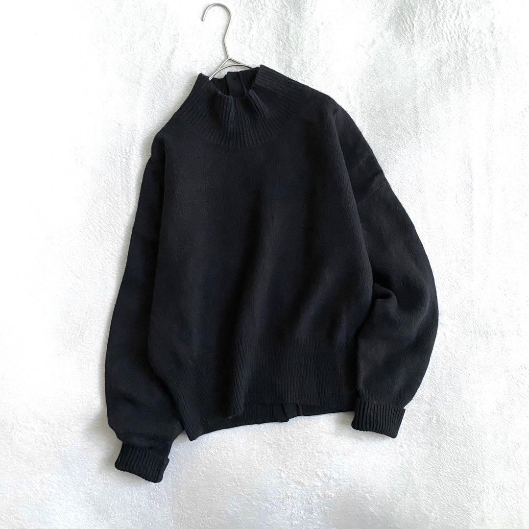 【美品✨】martinique カシミヤ混　バックボタン　ニット　ハイネック　黒