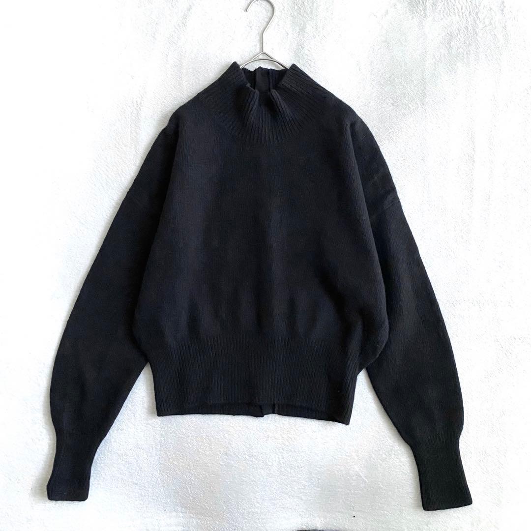 【美品✨】martinique カシミヤ混　バックボタン　ニット　ハイネック　黒