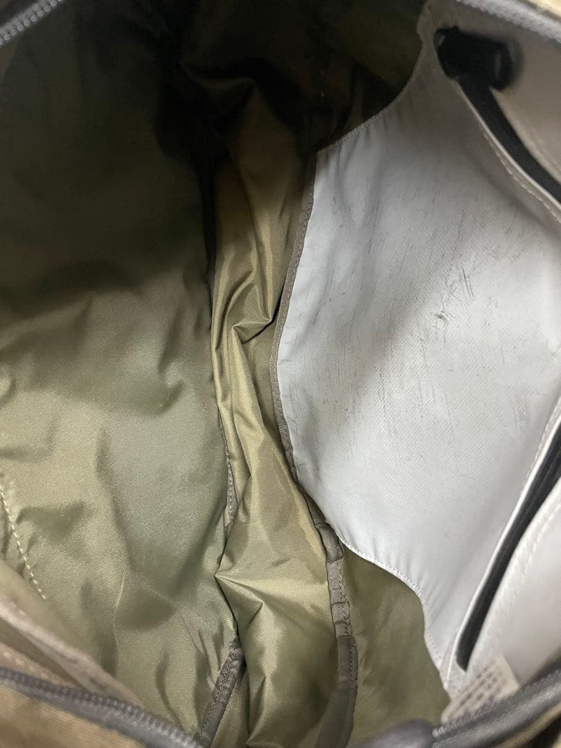 吉田カバン　PORTER BEATショルダーバック　メッセンジャーバック　カーキ