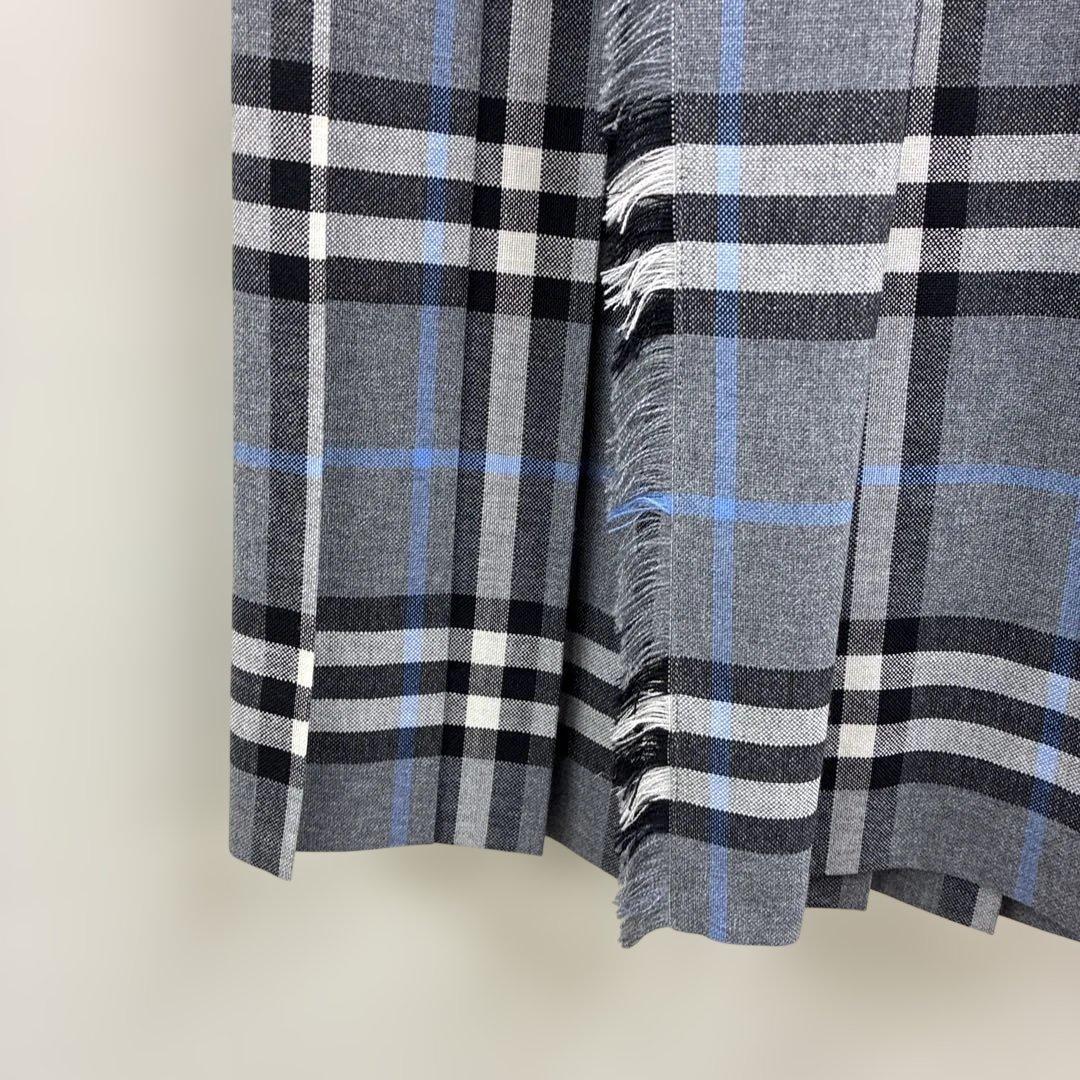未使用　Burberry London ラップスカート　ノバチェック　グレー