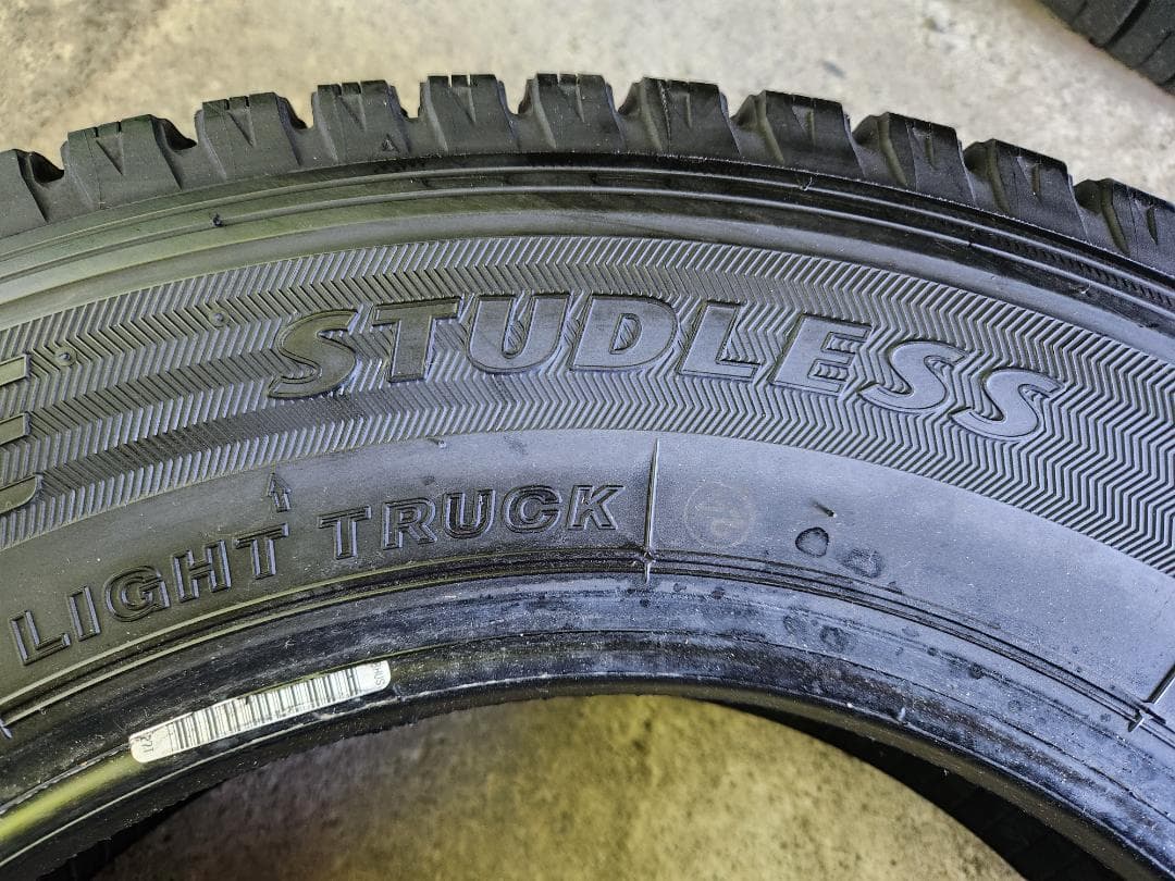 送料込☆2022年製 ブリヂストンタイヤ 155/80R14 LT日本製☆4本