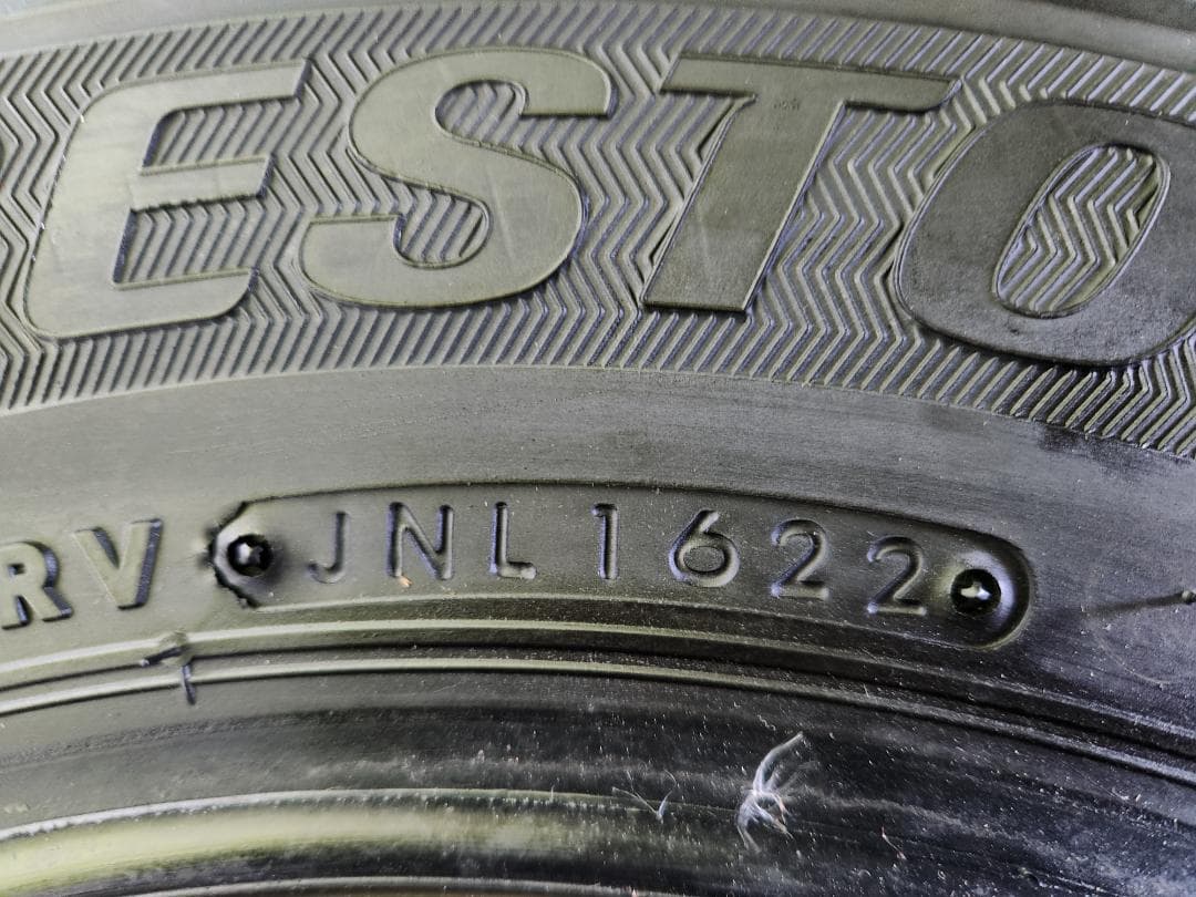 送料込☆2022年製 ブリヂストンタイヤ 155/80R14 LT日本製☆4本