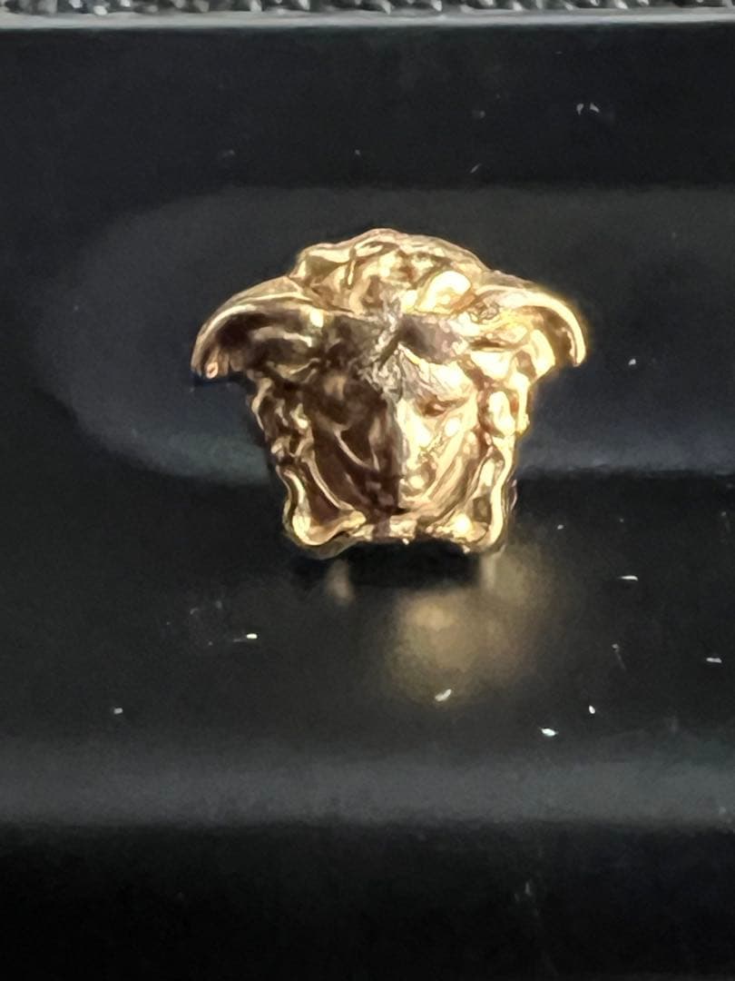 ベルサーチ　メデューサデザイン ゴールドピアス(片耳用)