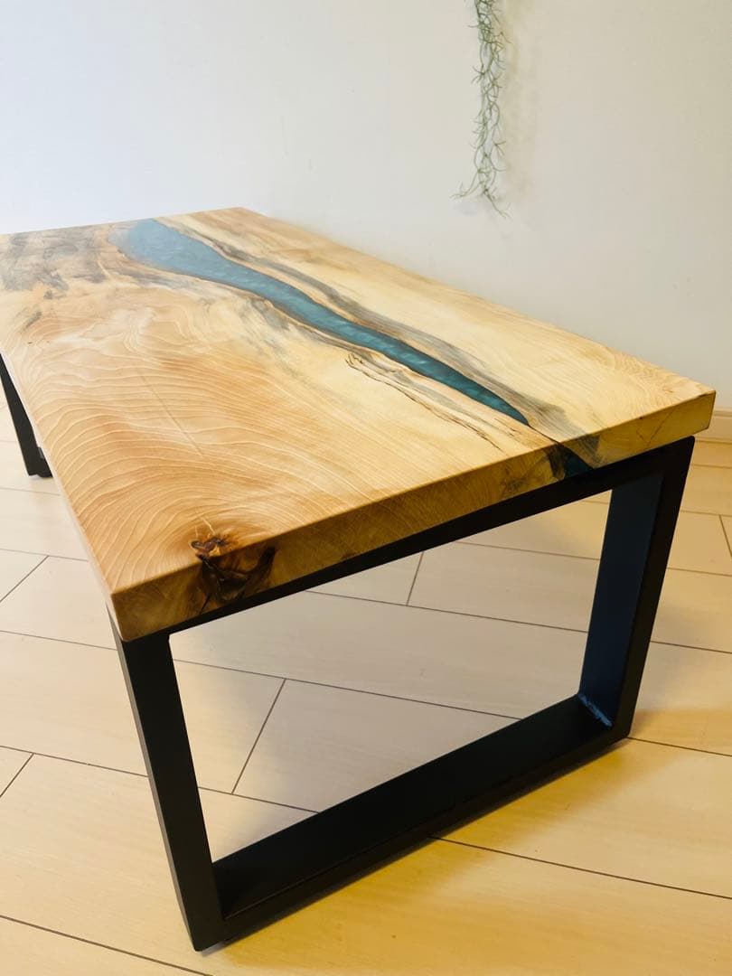 レジンテーブル　ローテーブル 栃　リバーテーブル　アイアン