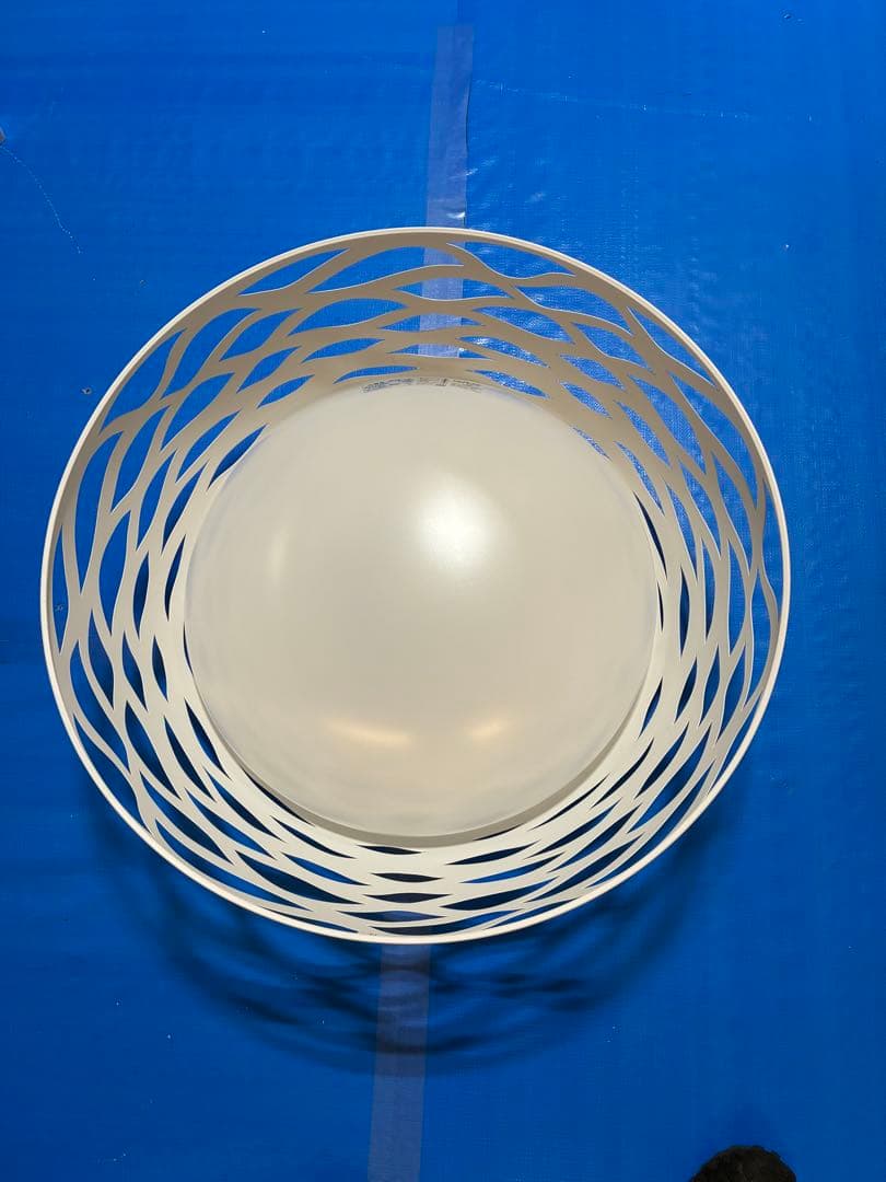 ホワイト ペンダントライト 波状デザイン 23W