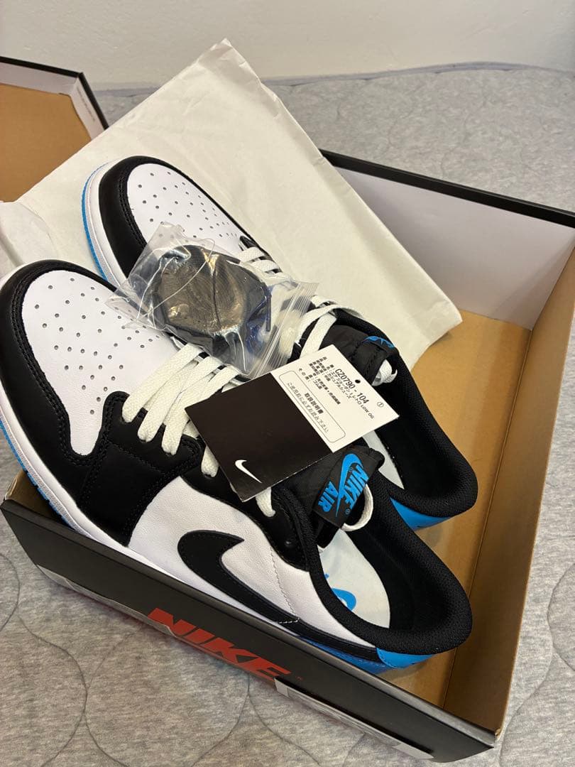 靴 NIKE air jordan 1 low unc
