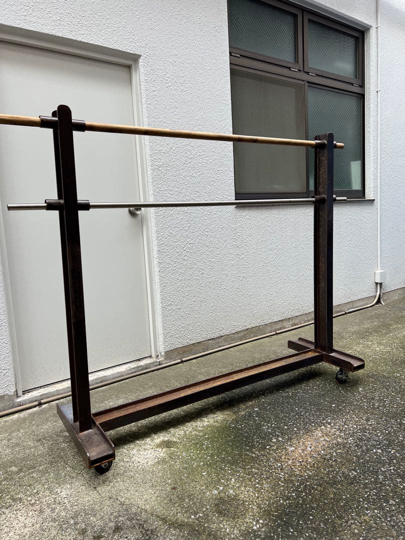 Tバー・アンティーク風ディスプレイラック