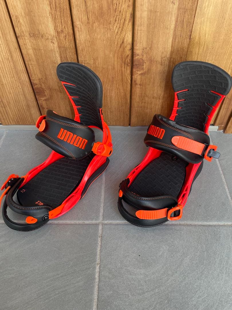 Unionスノーボードビンディング及びSALOMONブーツセット
