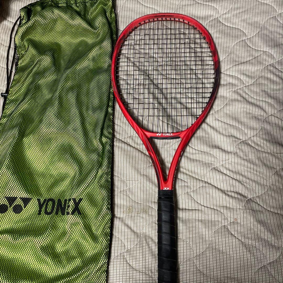 YONEX VCORE 100 テニスラケット 赤
