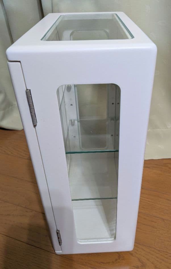 ホワイト ガラスディスプレイキャビネット