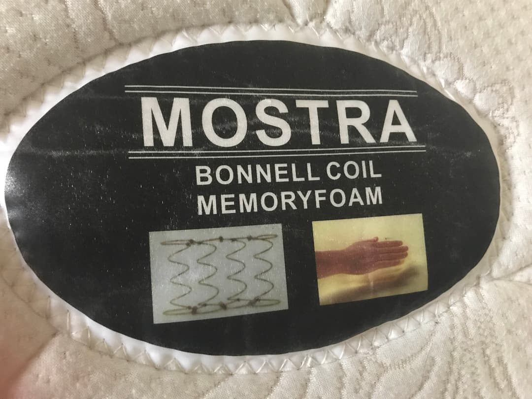 ベッドとマットレス