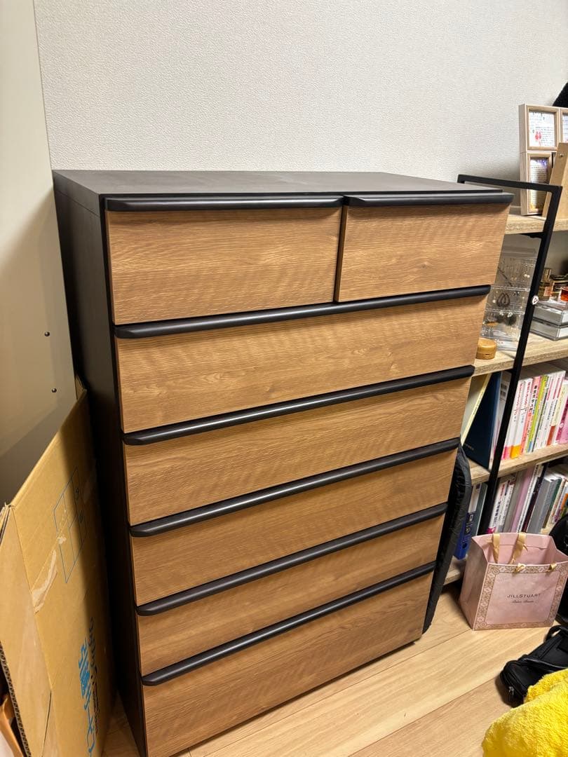 限定値下げ4月28日までブラウンとブラックの6段チェスト