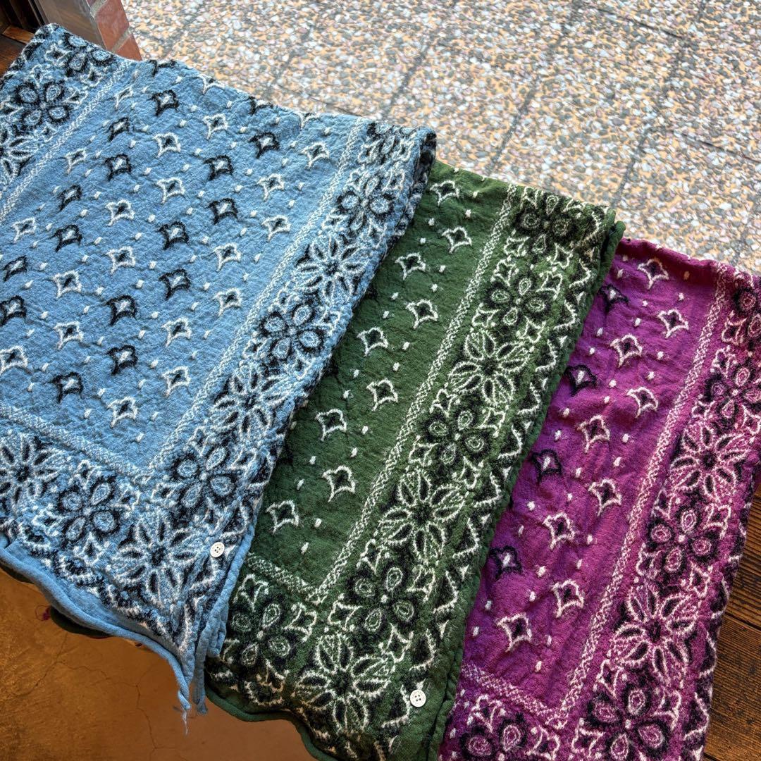 KAPITALウール 縮絨 バンダナ柄マフラー 大判ストール 水色