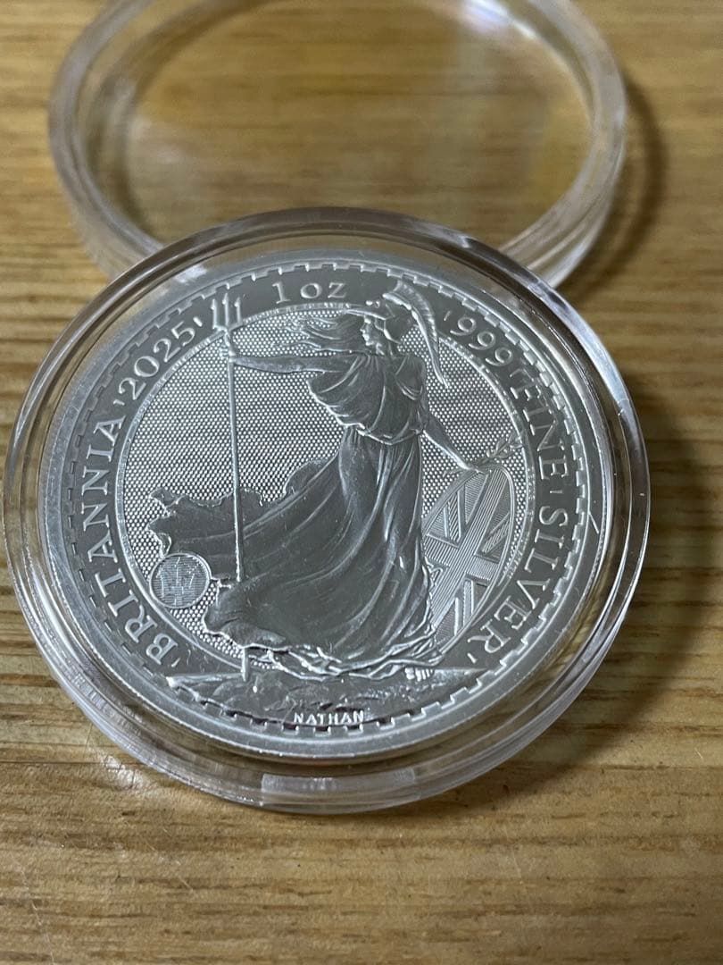 ブリタニア銀貨１オンス999純銀