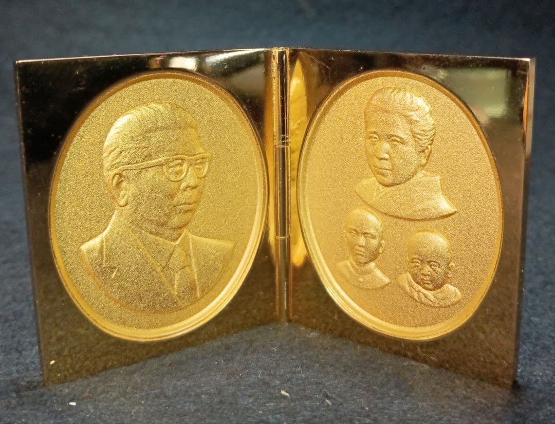 コリス真如苑 伊東真乗作 真如教主 三霊尊 レリーフ