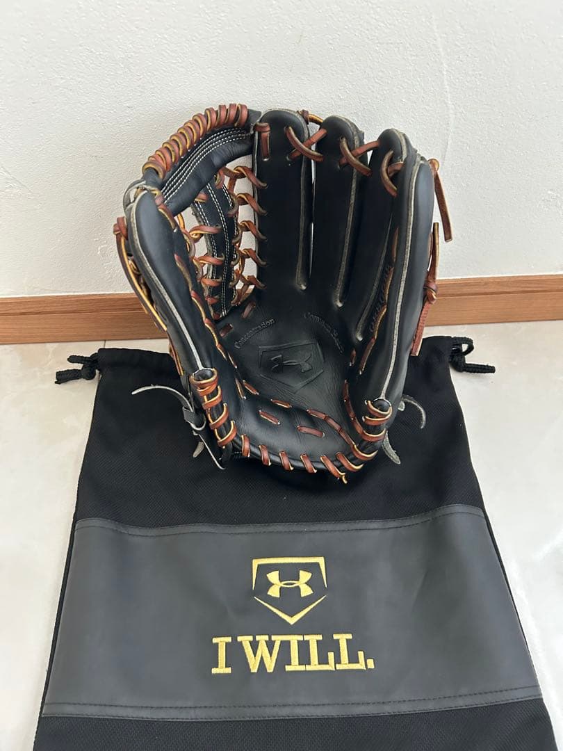 アンダーアーマー硬式外野用グローブ 柳田モデル廃盤品 週末値下げ