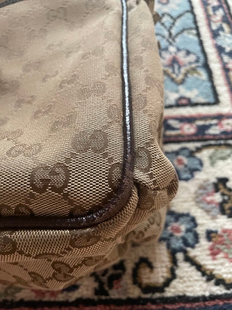 ラ*ア様 値下げ！極稀少！GUCCI ベージュ GGパターン マザーズバッグ