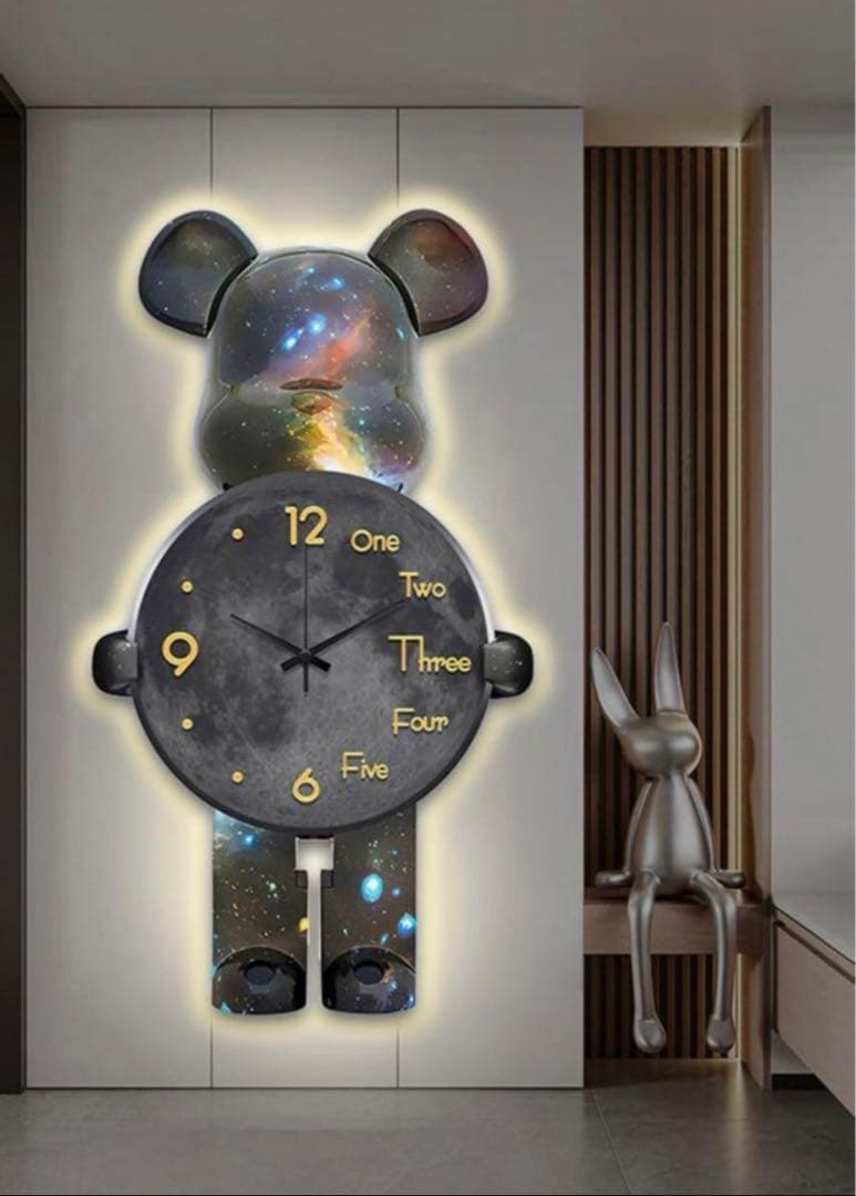 リモコン、ライト付き現代のクマの振り子部屋の装飾のための創造的な壁掛け時計