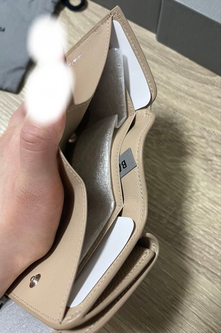 BALENCIAGA ベージュ 三つ折り財布