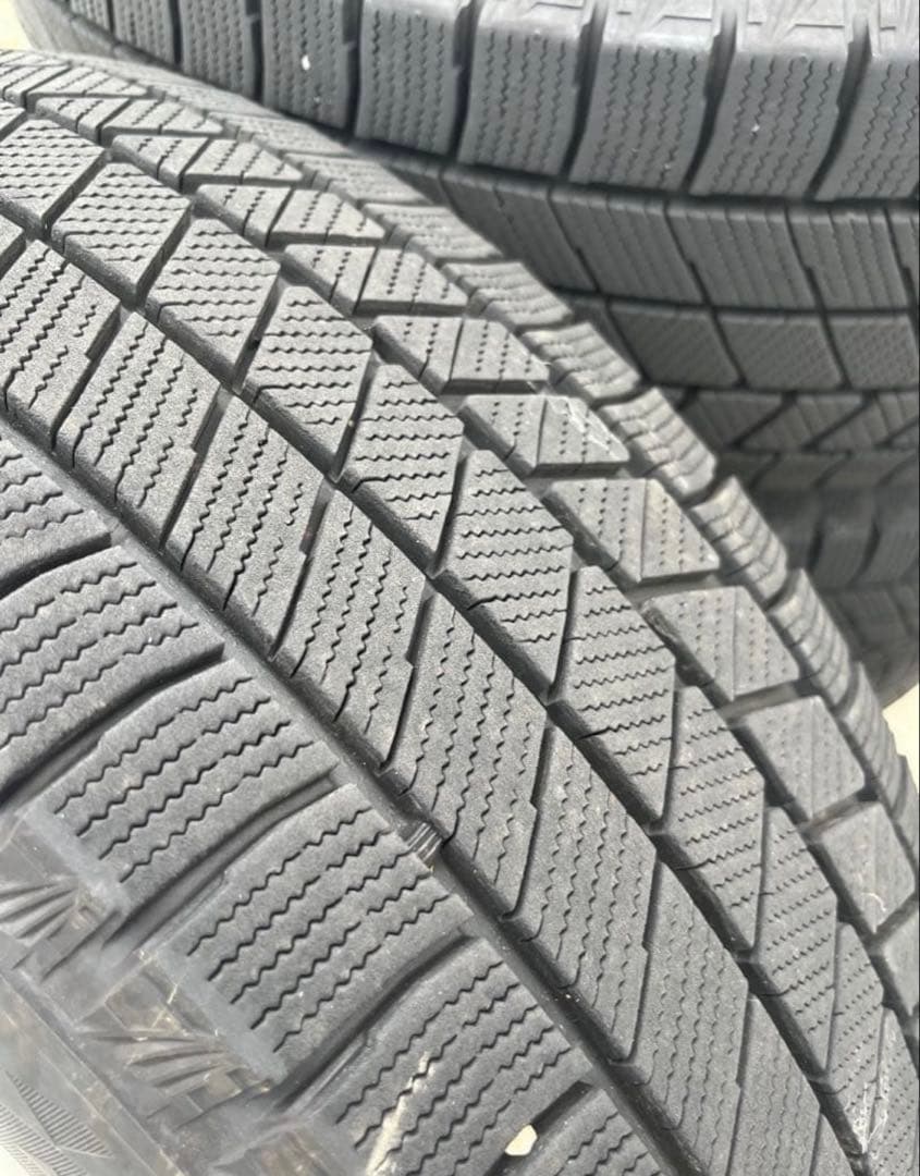 ブリヂストン　スタッドレスタイヤ　ホイール付き　VRX3 225/65R17