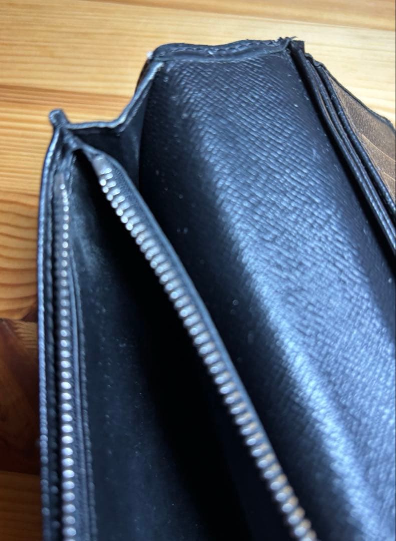 ルイヴィトン エピ ポルトフォイユ・ブラザ ノワール ブラック　長財布