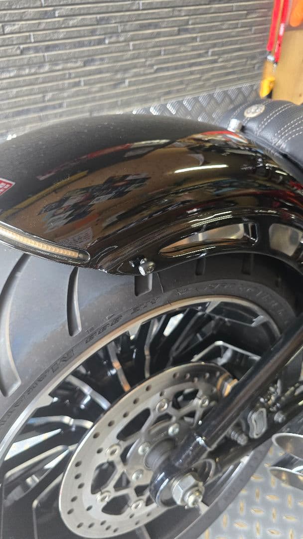 美品ブレイクアウト トライジャ 製 Sシート+Sフェンダ-+ケラーマンウインカー