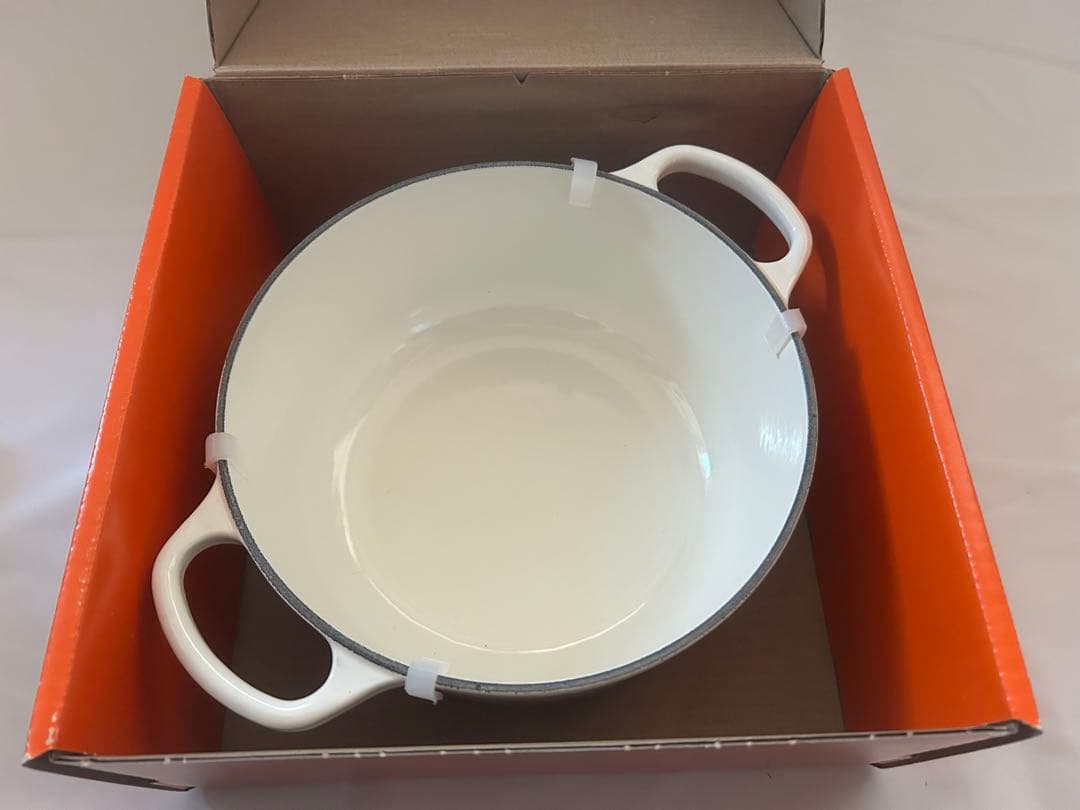 ルクルーゼ ココット ロンド ペタル 20cm 【未使用品】