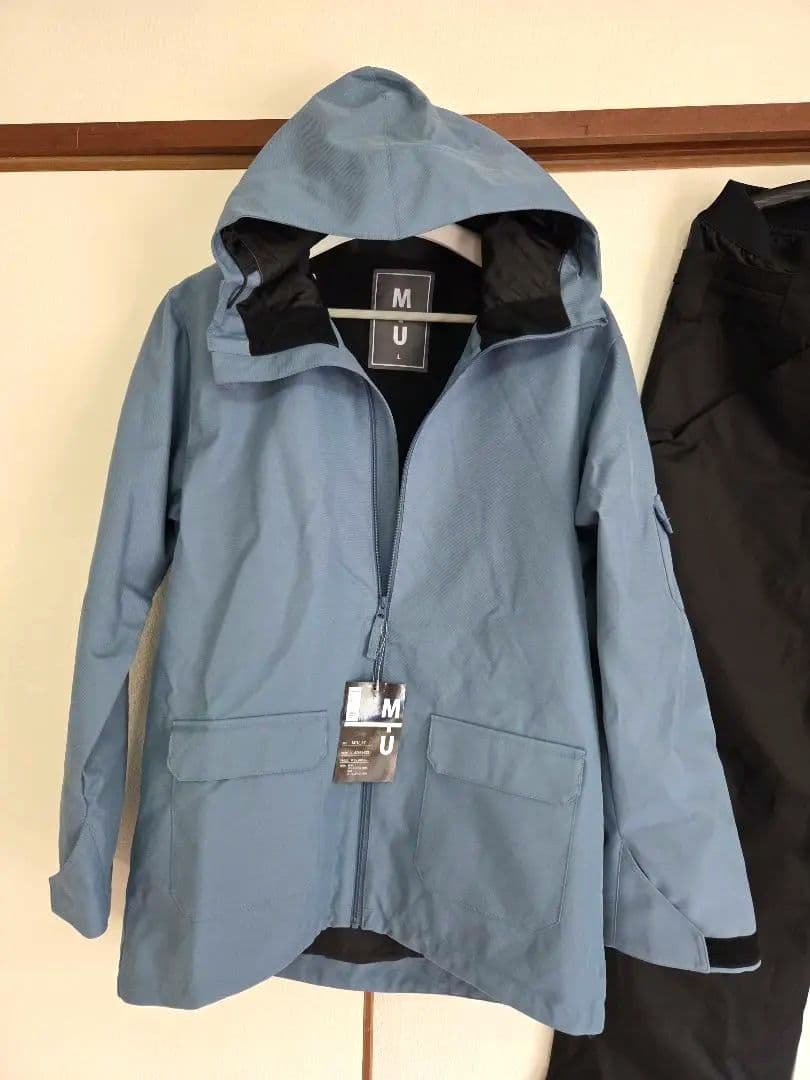 スノーボードウェア上下　MTU67 新品未使 Lサイズ