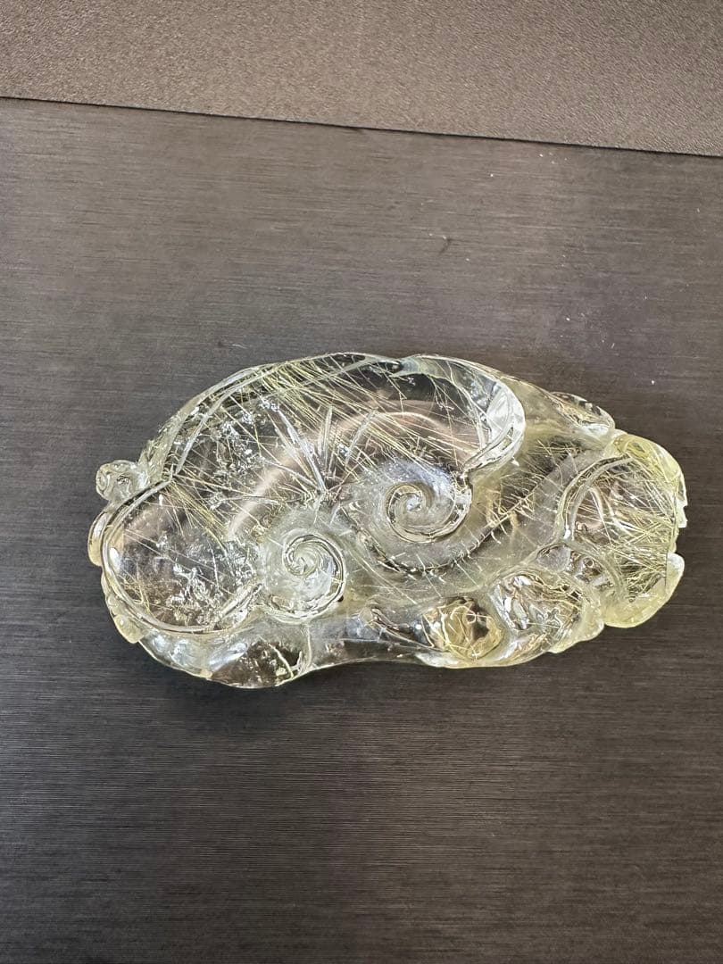 ルチルクォーツ彫物（如意）