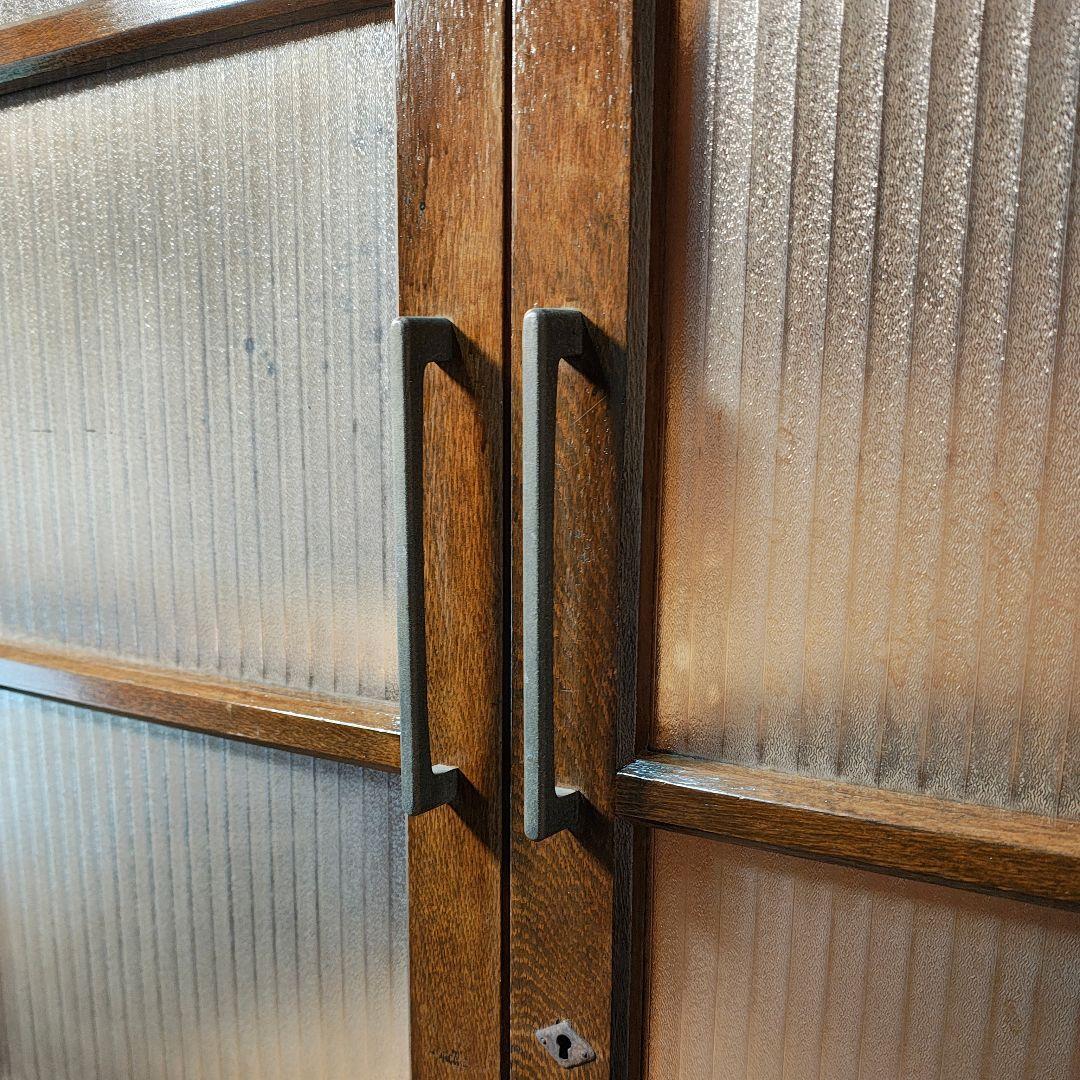 ガラス扉　本棚　食器棚　木製棚　モールガラス　昭和レトロ