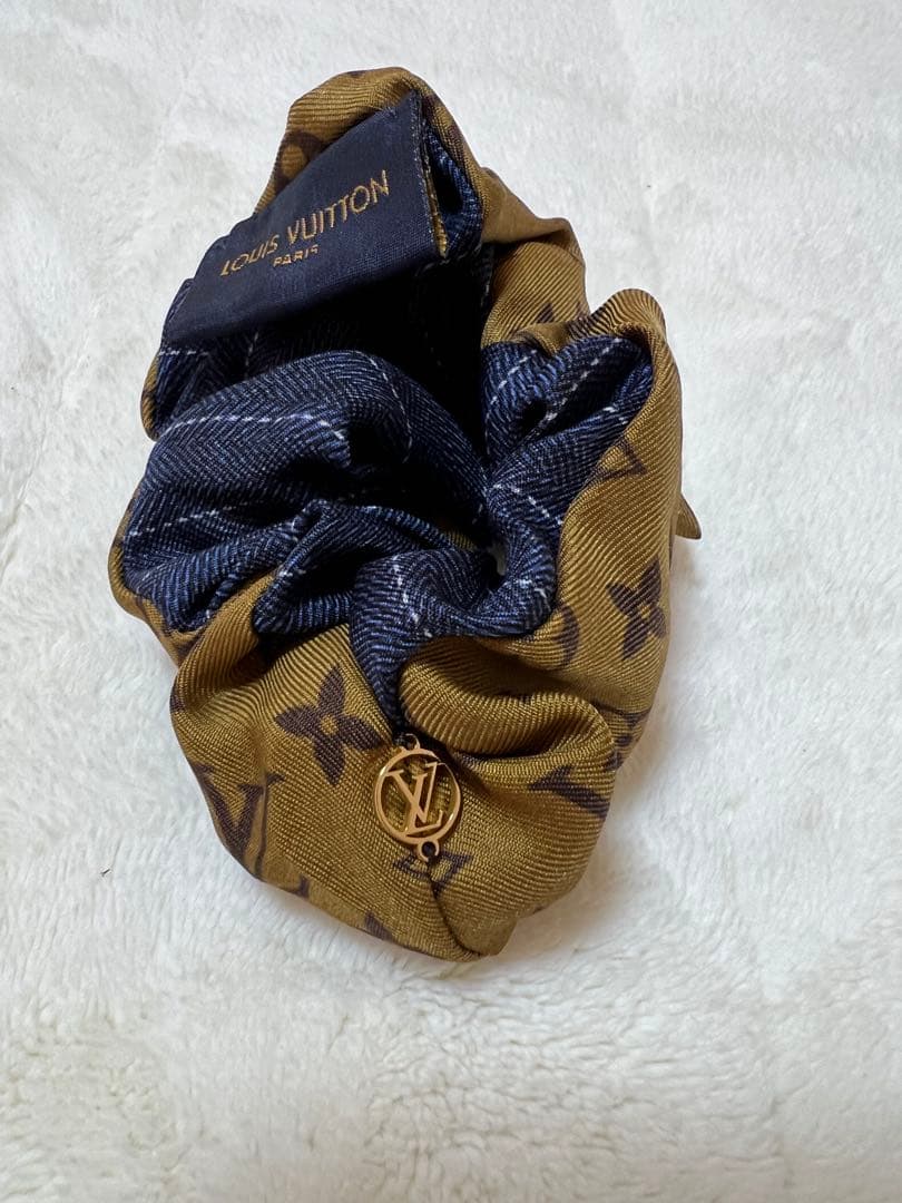 LOUIS VUITTON ヘアゴム・シュシュ