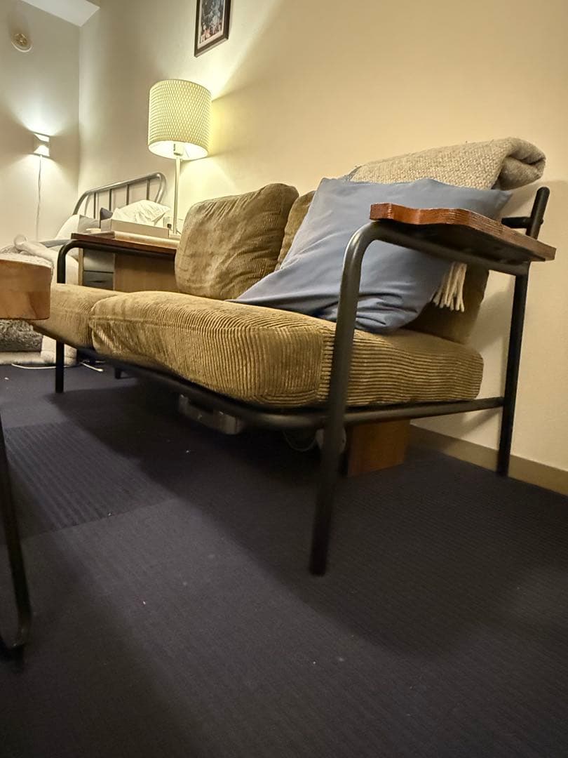 オリーブカラー コーデュロイ アーム付き2人掛けソファ(ソファのみ販売です)