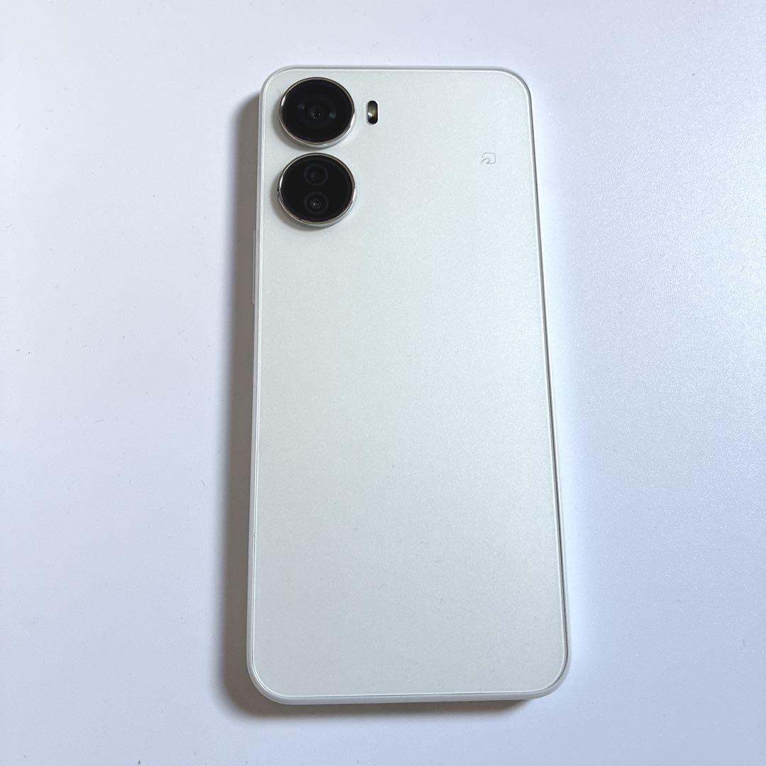 ワイモバイル Libero 5G IV A302ZT ホワイト