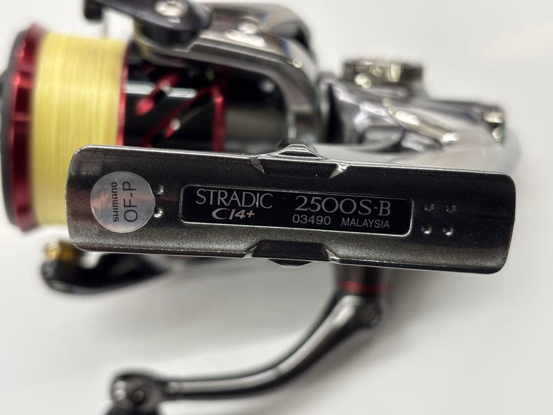 中古　シマノ　16ストラディックCI4＋2500S スピニングリール