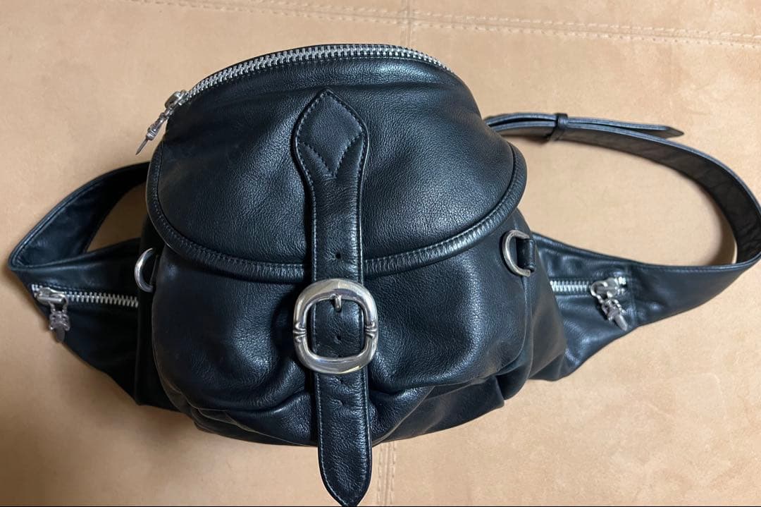 クロムハーツ スナットパックXL　一番大きいサイズ　ショルダーバッグ 黒革
