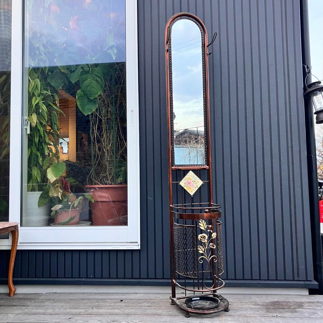 アンティーク 薔薇モチーフ 傘立て付きアイアンスタンドミラー 鏡 バラビンテージ