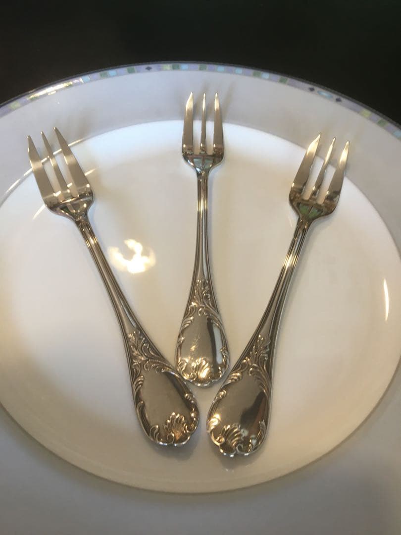 3本クリストフル⭐️マルリーケーキフォーク