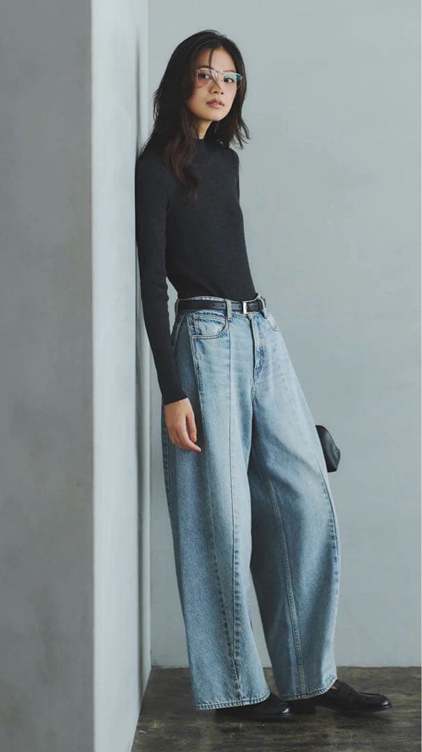 【試着のみ】anuansサイドタックカジュアルワイドデニム　LIGHT BLUE