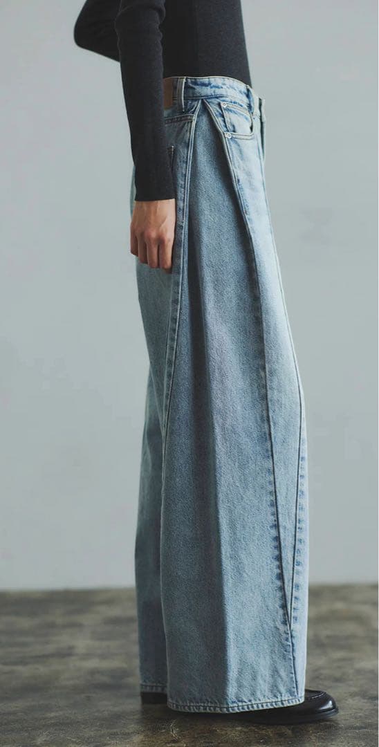 【試着のみ】anuansサイドタックカジュアルワイドデニム　LIGHT BLUE