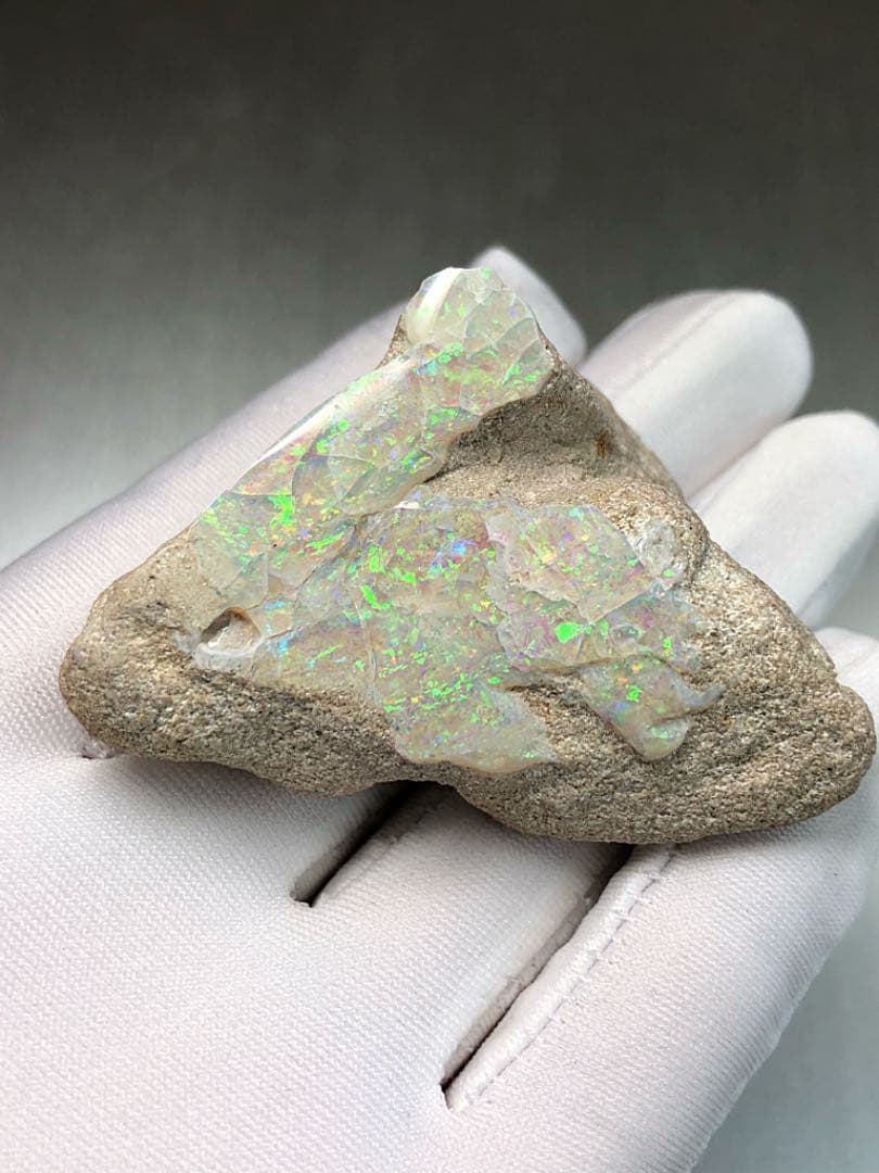 自然の美 オパール 原石 274ct