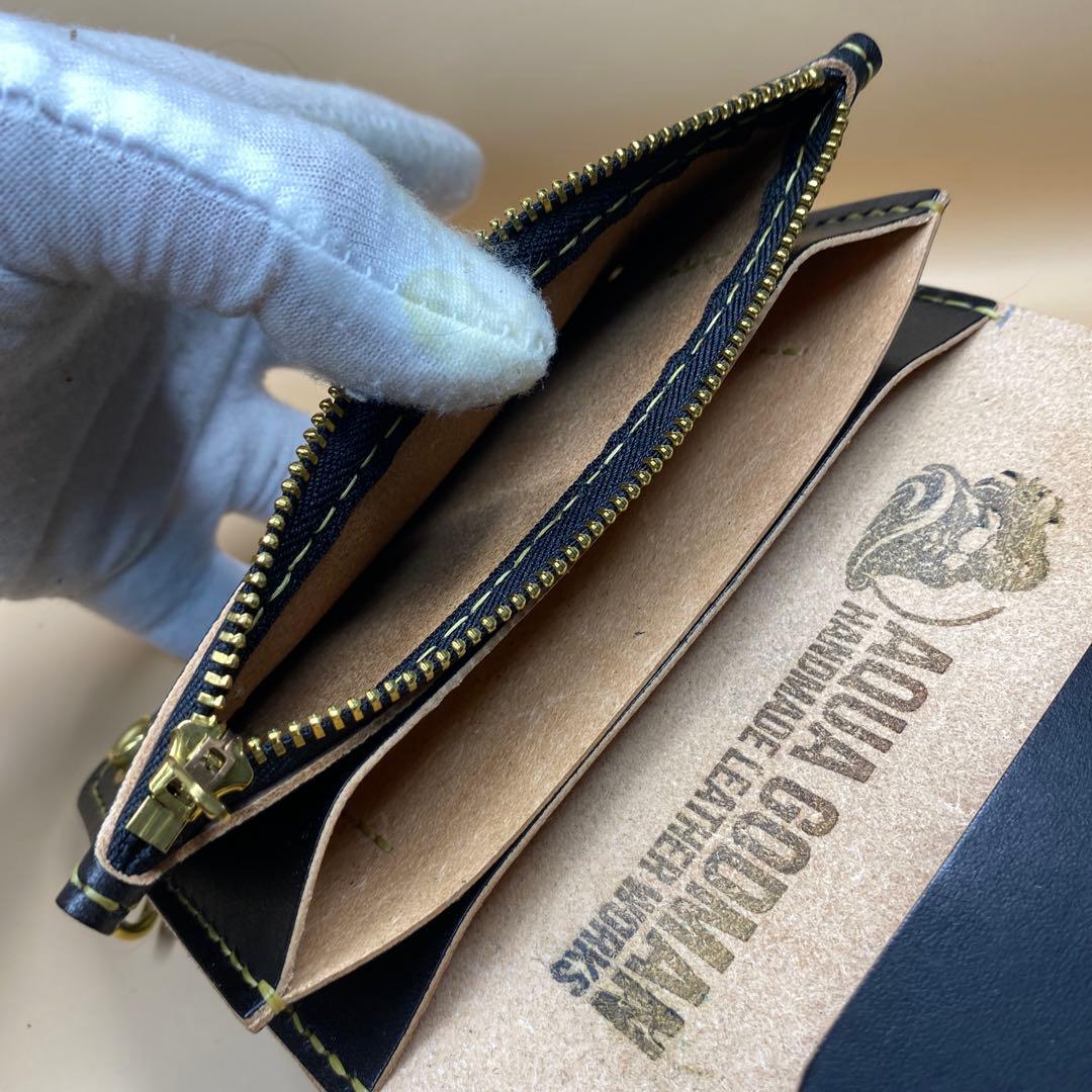 【無骨×上質】3層 丘染めブラック／ミドルトラッカーウォレットMTW